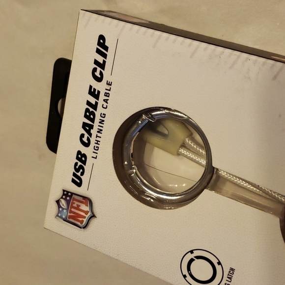 NEW NFL Washington Redskins Football Team USB Cable Clip Lightning Cable - Picture 2 of 9